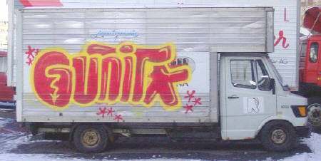 gunnit graffiti auf lastwagen zrich - truck graffiti