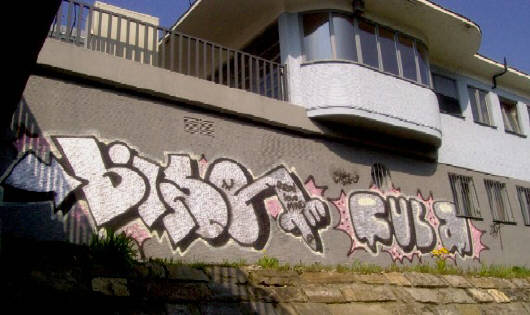 Bise Graffiti Fuba Graffiti Tramstation Zrich Aussersihl Kasernenstrasse Sihlbrcke