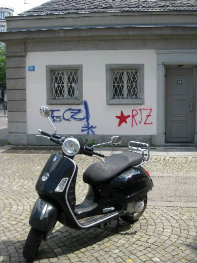 FCZ FC Zrich graffiti  tag. RJZ Revolutionre Jugend Zrich graffiti tag. Kreuzplatz Zrich