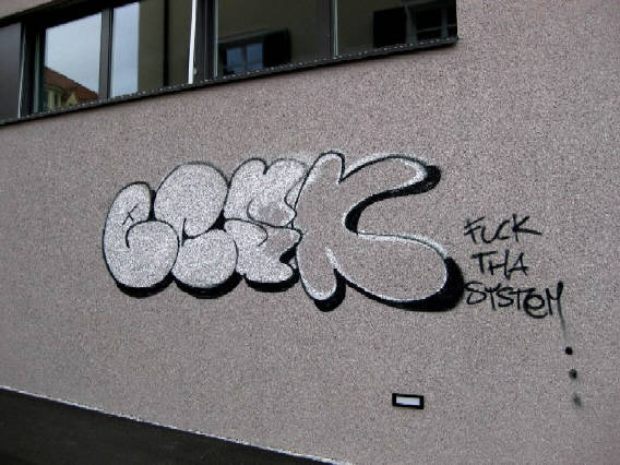 ECSK graffiti Zrich-Unterstrass. Fuck tha System